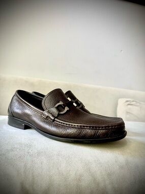 Authentic Salvatore Ferragamo Gancini Bit
Loafers - Made in Italy size 8D